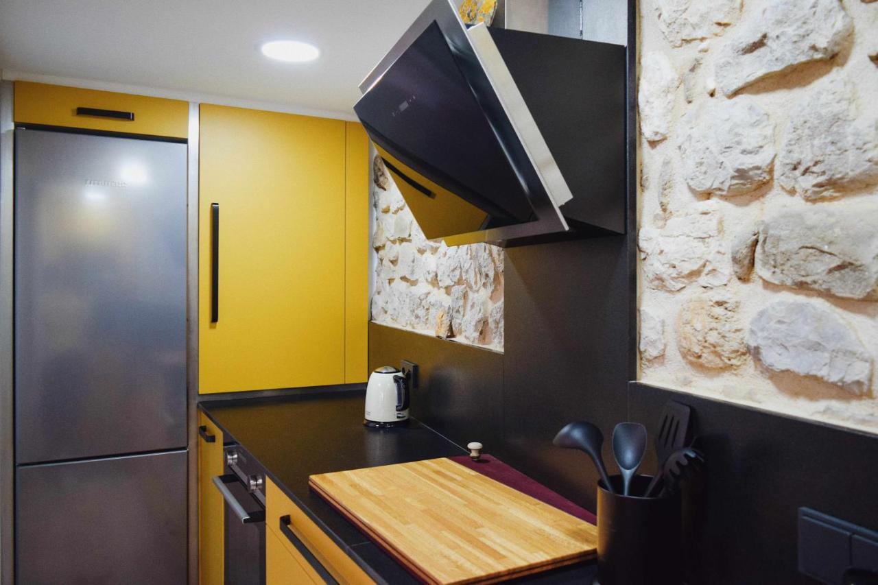 Keldomenech Bed&Art Luxury Apartment For Art Lover Besalú Dış mekan fotoğraf